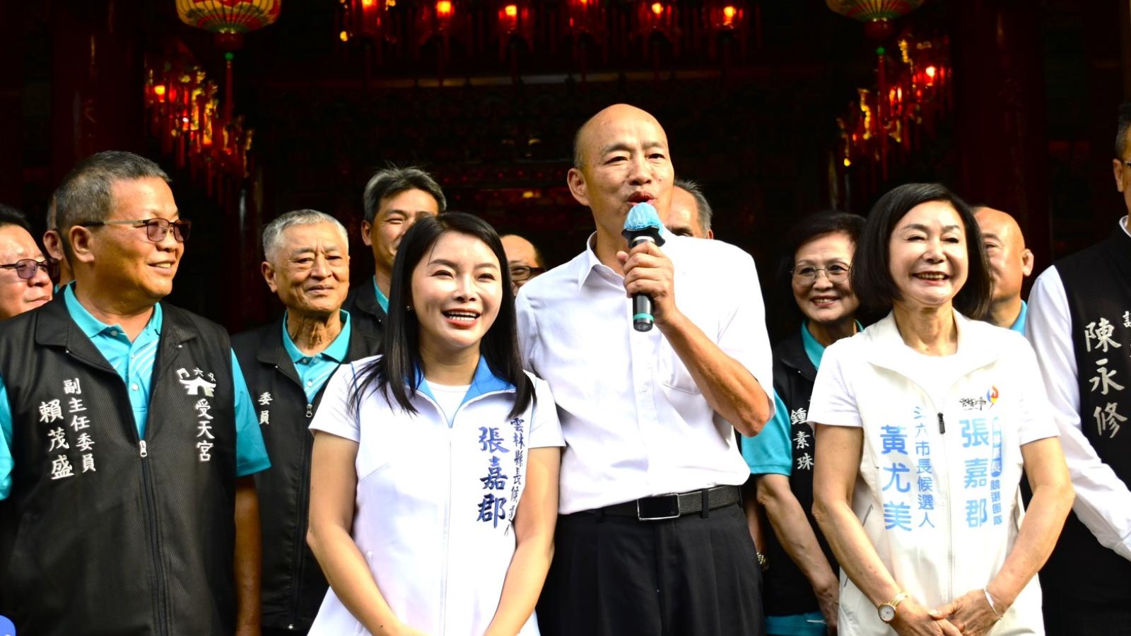 韓國瑜陪張嘉郡、黃尤美斗六連跑3宮廟參香 力挺藍營雙女將