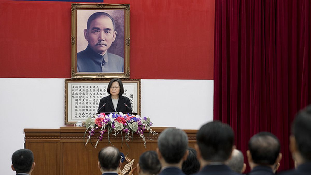 總統蔡英文出席警政署會報,在會中鼓勵警察也宣布出勤便當費將調漲到100元。(取自總統府網站) 總統蔡英文出席警政署會報,在會中鼓勵警察也宣布出勤便當費將調漲到100元。(取自總統府網站)