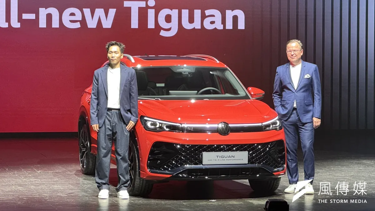 奧運金牌國手李洋(左)成為此次Tiguan代言人,也是Tiguan車主。(劉芯衣攝)