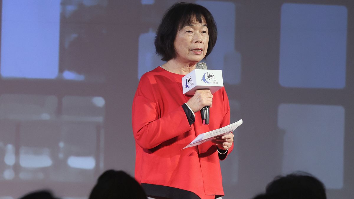 作家龍應台發表〈為什麼我們今天要談和平〉,為2025台北國際和平論壇揭開序幕。(柯承惠攝) 作家龍應台發表〈為什麼我們今天要談和平〉,為2025台北國際和平論壇揭開序幕。(柯承惠攝)