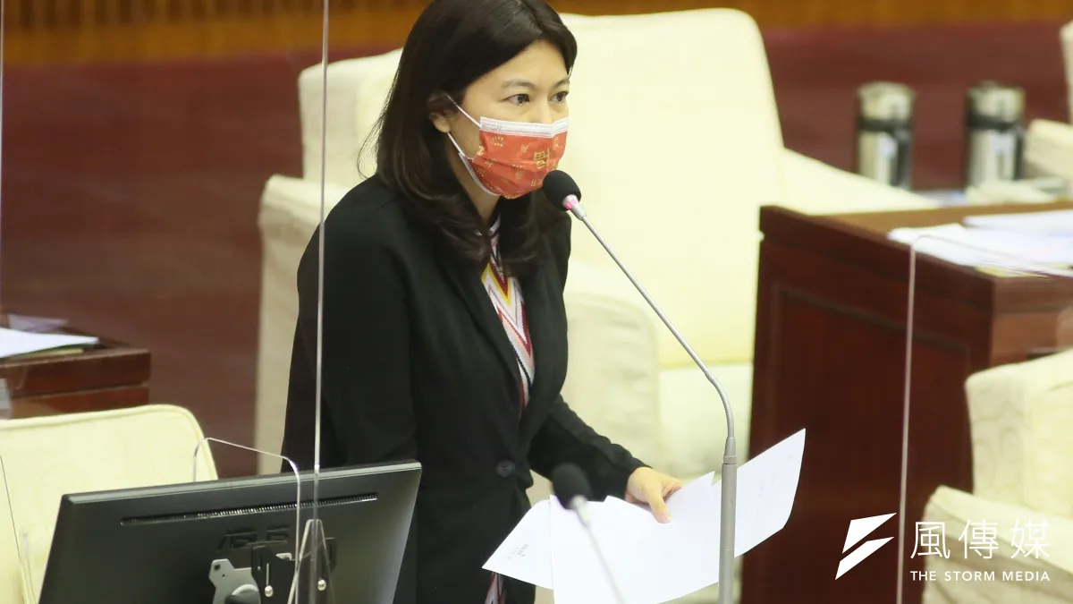 台北市議員游淑慧爆料,高雄市消防局動員義消到總統蔡英文的公投宣講場,充人數當人形立牌。(資料照,柯承惠攝)