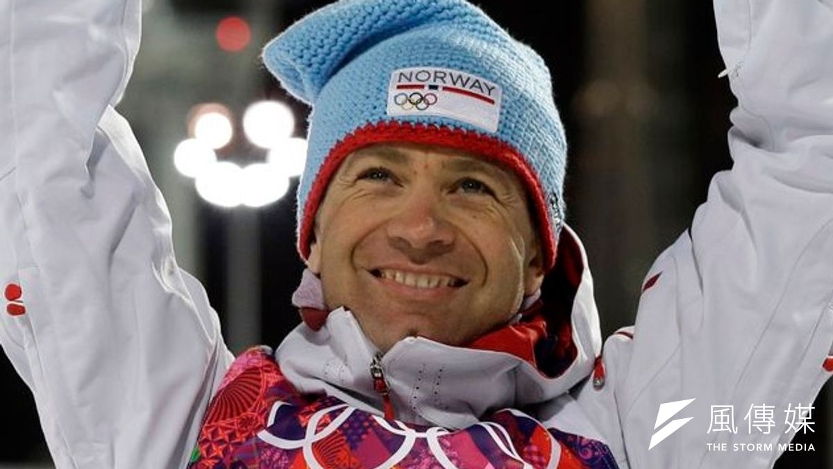 比昂達倫勇奪冬季兩項個人10公里衝刺賽金牌,個人歷屆冬奧獎牌數達12面。(美聯社) 比昂達倫勇奪冬季兩項個人10公里衝刺賽金牌,個人歷屆冬奧獎牌數達12面。(美聯社)