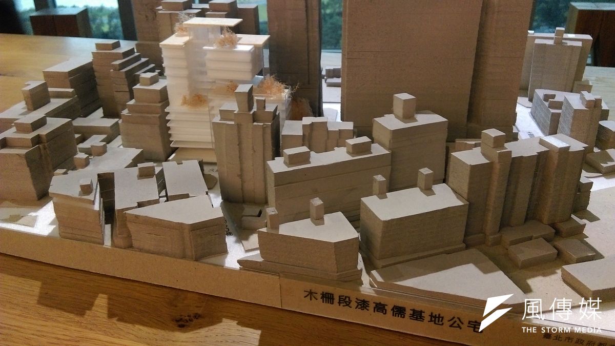 房屋稅該廢該降引發討論。(圖為「居住正義進行式/台北公共住宅展」,郭佩凌攝) 房屋稅該廢該降引發討論。(圖為「居住正義進行式/台北公共住宅展」,郭佩凌攝)