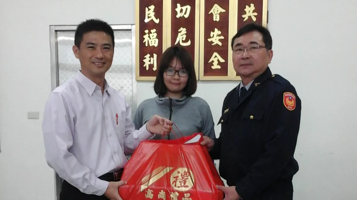 惡棍挑釁推撞女警 當場以依妨礙公務現行犯逮捕