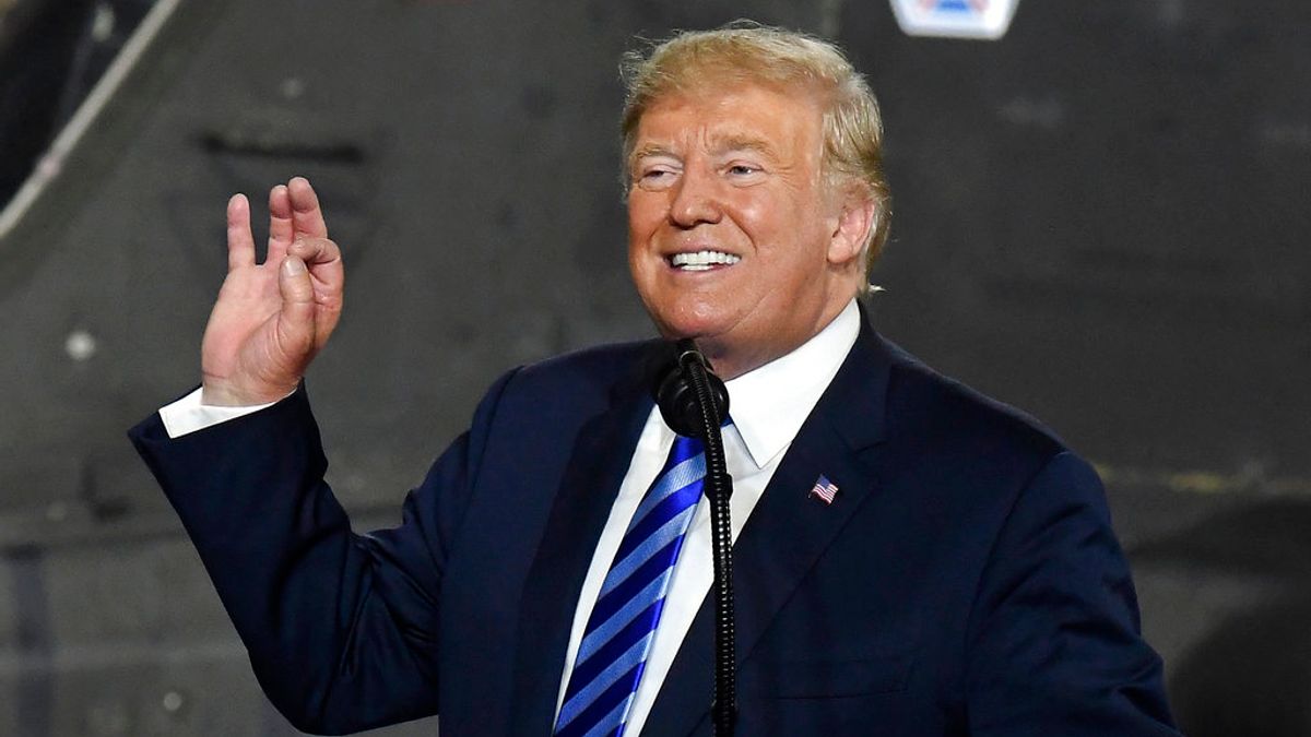 美國總統川普推行總經改革供給層面的新型策略主張,獲得普遍基層民眾支持力量,形塑強人總經治理的民粹視界新理念。(資料照,AP) 美國總統川普推行總經改革供給層面的新型策略主張,獲得普遍基層民眾支持力量,形塑強人總經治理的民粹視界新理念。(資料照,AP)