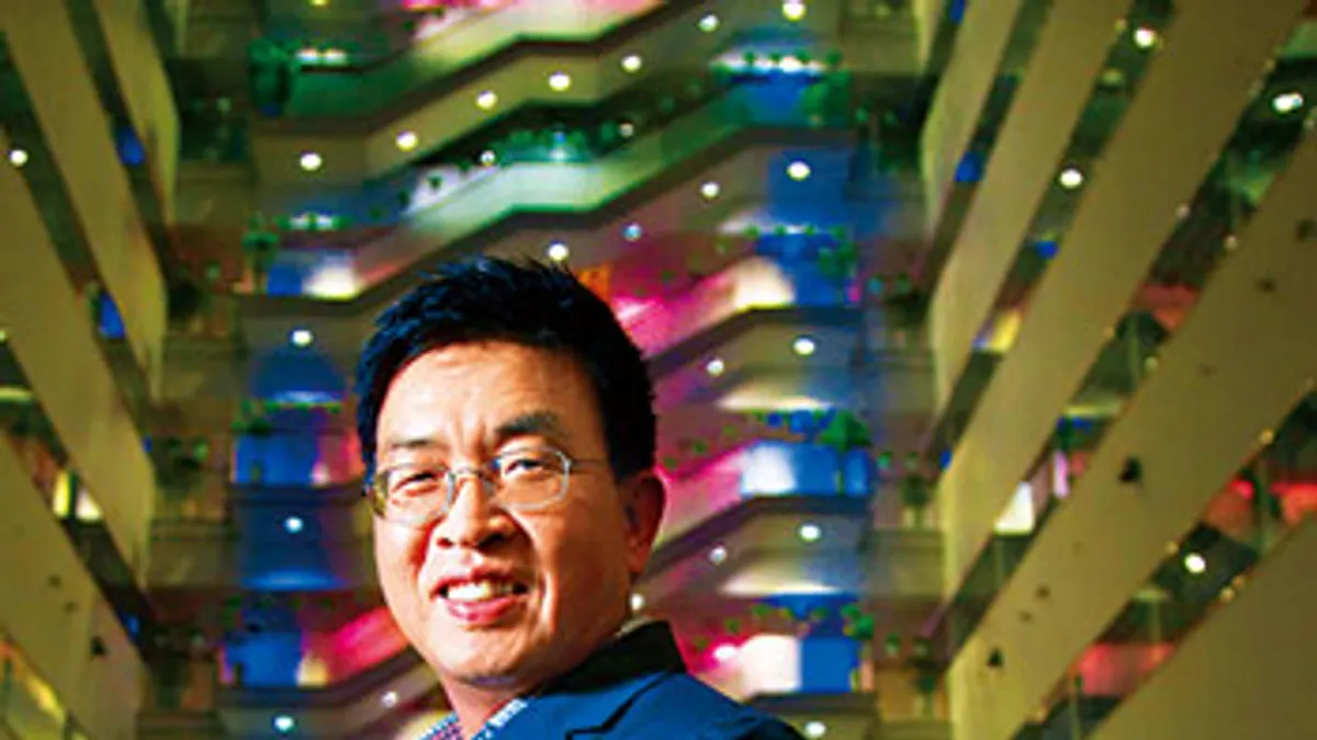 為對抗就業歧視,鄭恩頌(圖)創辦EverYoung,證明銀髮族員工也能有國際競爭力。(攝影者.郭涵羚) 為對抗就業歧視,鄭恩頌(圖)創辦EverYoung,證明銀髮族員工也能有國際競爭力。(攝影者.郭涵羚)