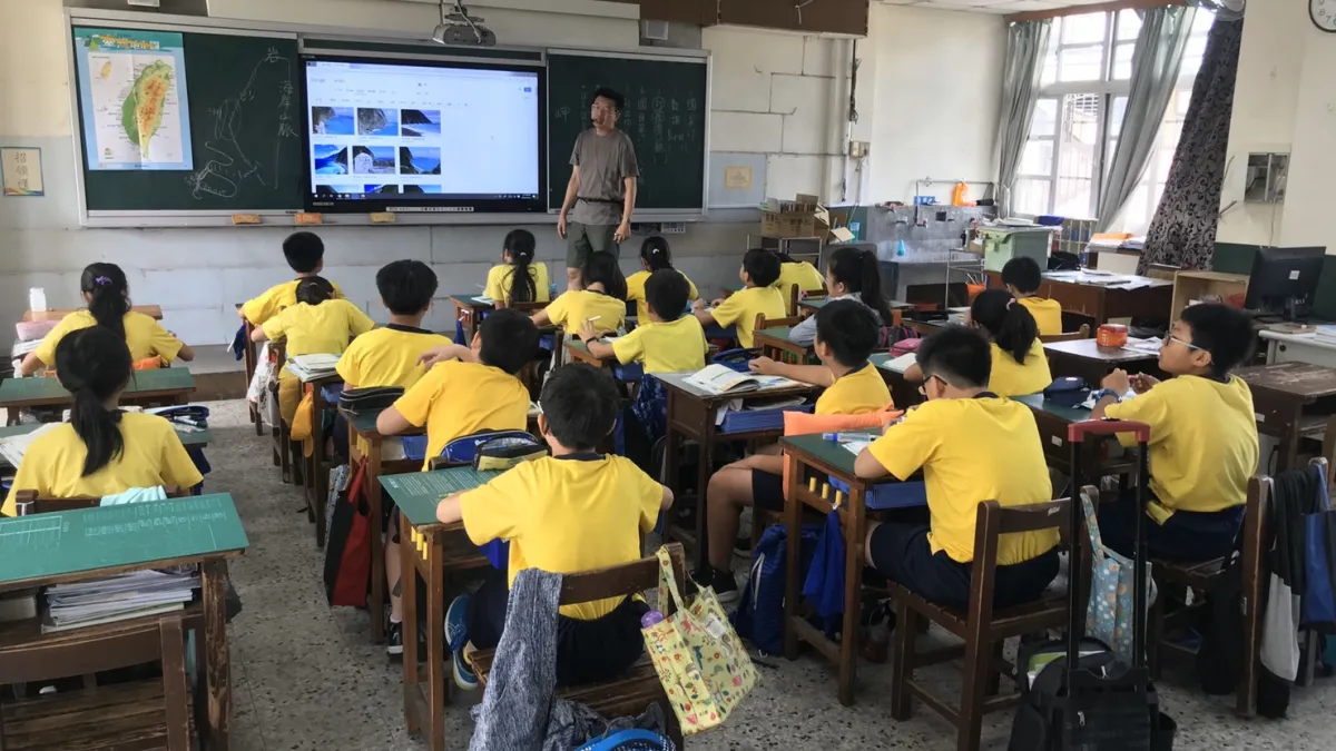 許多赴中、港、澳就業的民眾無法回當地工作,為讓其子女學習不中斷,台中市政府教育局發布就學措施。(圖/台中市政府提供)