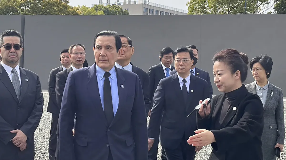 2023年3月,前總統馬英九訪問中國大陸,既談中華民國、中華民國總統、也談中華民國憲法,落實「一中各表」(美聯社)
