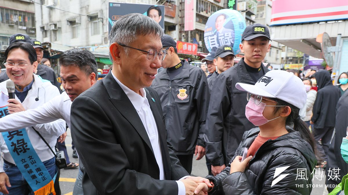 民眾黨總統參選人柯文哲表示,在外交上將依循蔡英文路線,但在兩岸關係上會比較表達和善。(資料照,顏麟宇攝) 民眾黨總統參選人柯文哲表示,在外交上將依循蔡英文路線,但在兩岸關係上會比較表達和善。(資料照,顏麟宇攝)