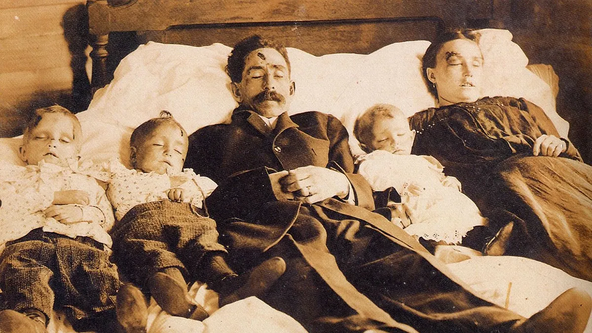 19世紀盛行與遺體合照。(圖/言人文化提供) 19世紀盛行與遺體合照。(圖/言人文化提供)