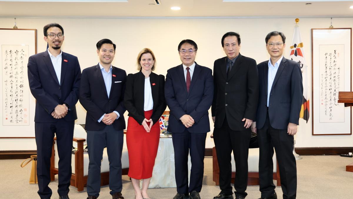 英國新任代表包瓊郁拜會黃偉哲雙方期持續深化台英交流 | 徐炳文 | 地方新聞 - 風傳媒