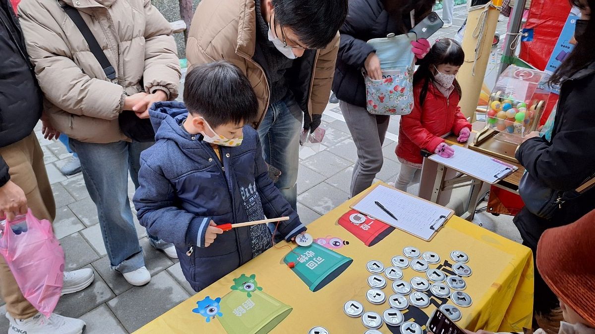 快訊! 賞燈祈福環保拿好禮! 新北環保局推自備餐具、回收廢電池