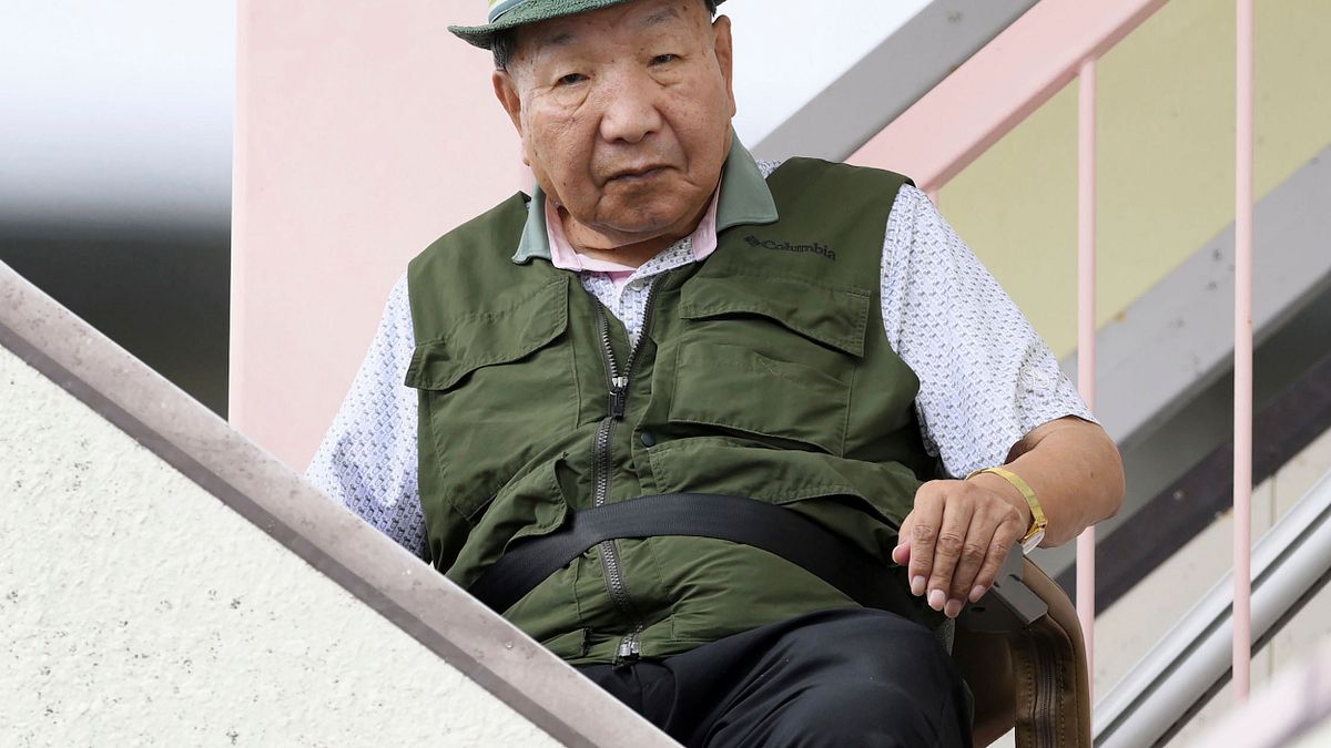 88歲前職業拳擊手袴田巖因涉嫌殺害靜岡縣一家4口被判死刑,服刑48年後獲釋,重審後靜岡地方法院26日改判袴田巖無罪。(共同社) 88歲前職業拳擊手袴田巖因涉嫌殺害靜岡縣一家4口被判死刑,服刑48年後獲釋,重審後靜岡地方法院26日改判袴田巖無罪。(共同社)