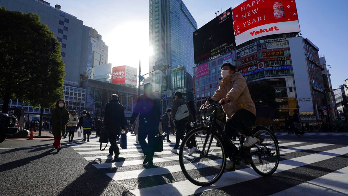 日本沒中國觀光客會怎樣?資生堂、Uniqlo股價全跌倒 謝金河揭一百貨噴11%最慘