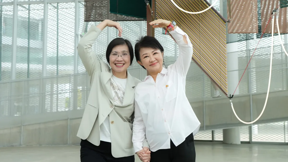 台中市長盧秀燕30日親自接待來訪的新竹縣立法委員徐欣瑩,引領參訪「台中國際會展中心」與「台中綠美圖」。(圖/台中市政府)