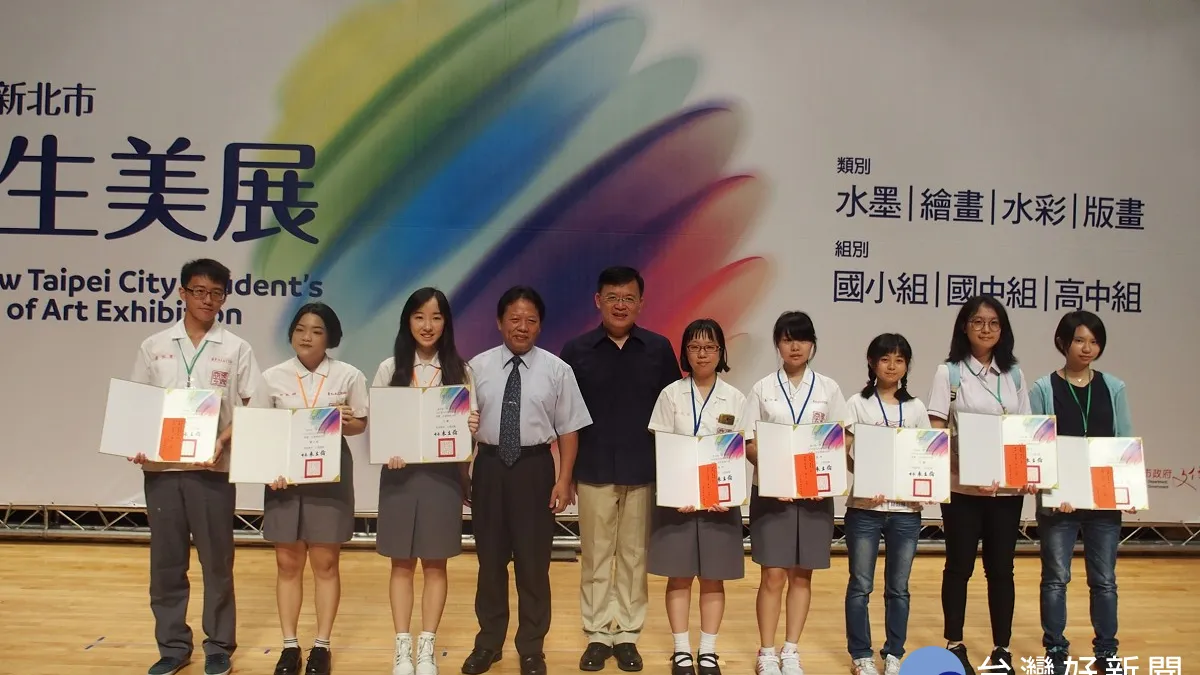 勉勵同學勇於創作 學生美展新莊文藝中心展出