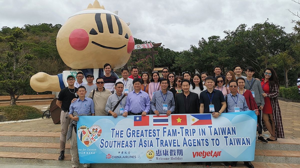交通部觀光局大力拓展東南亞客源,結合地方政府與高雄惠康旅行社共同合作邀請泰國、越南、菲律賓等旅行業踩線團。(圖/屏東縣政府提供) 交通部觀光局大力拓展東南亞客源,結合地方政府與高雄惠康旅行社共同合作邀請泰國、越南、菲律賓等旅行業踩線團。(圖/屏東縣政府提供)