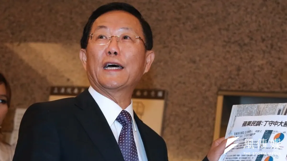 參與國民黨台北市長黨內初選的立委蔡正元,選到一半退出,並要求支持者改投另一位參選人連勝文,立委丁守中17日下午指控連蔡有搓圓仔湯之嫌。(圖為丁守中16日舉行記者會,吳逸驊攝)