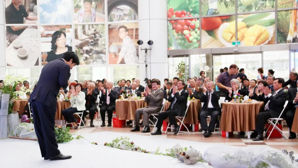 台南市長賴清德在就職5周年記者會上表達了「三個感謝、三個道歉」。(取自賴清德臉書粉絲專頁)
