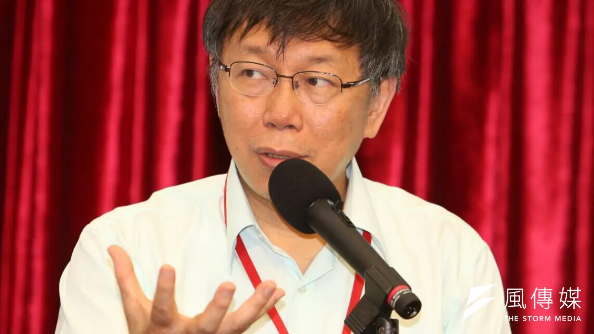 台北市長柯文哲18日針對12年國教等議題到市議會備詢,國民黨台北市議員則仍詢問大巨蛋等5大案。(吳逸驊攝)