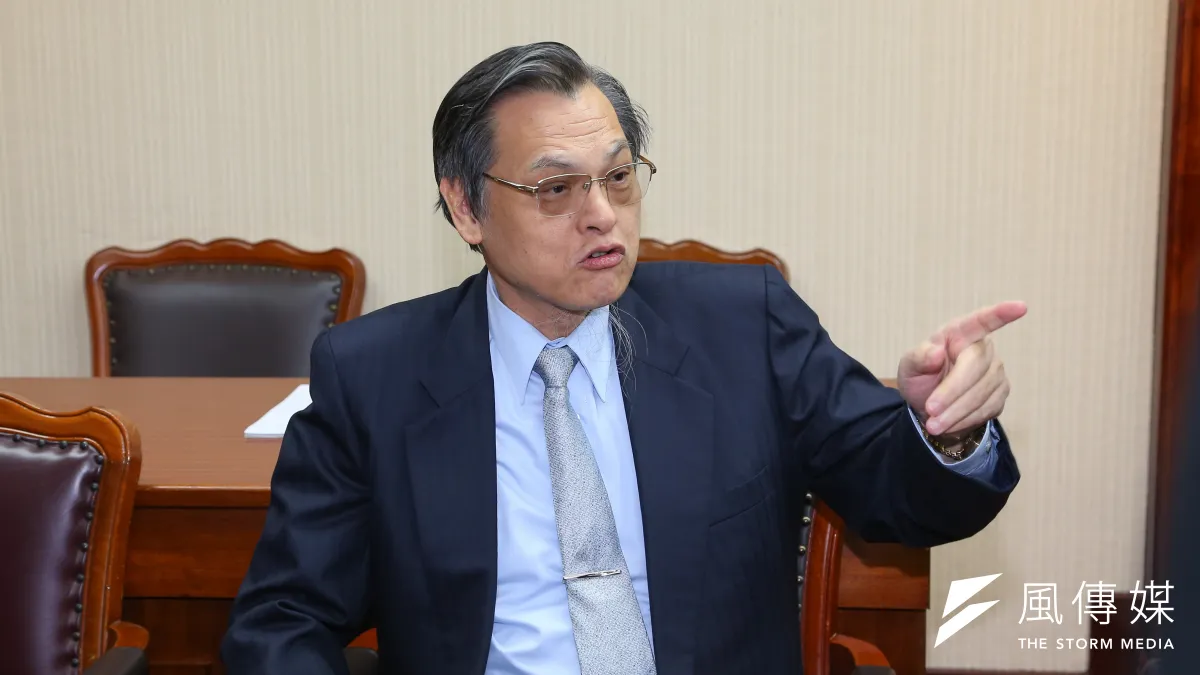 勸服陳同佳自首的聖公會教省秘書長管浩鳴說,擔心陳同佳來台成為「政治籌碼」。陸委會主委陳明通(見圖)24日表示,「我勸管牧師少講兩句話。」(顏麟宇攝)