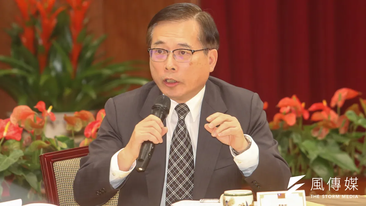 針對勞保年金改革相關問題,勞動部表示,本次改革草案已納入政府應負最終支付責任,絕不會發生年輕人領不到退休金的狀況。圖為勞動部長郭芳煜。(陳明仁攝)