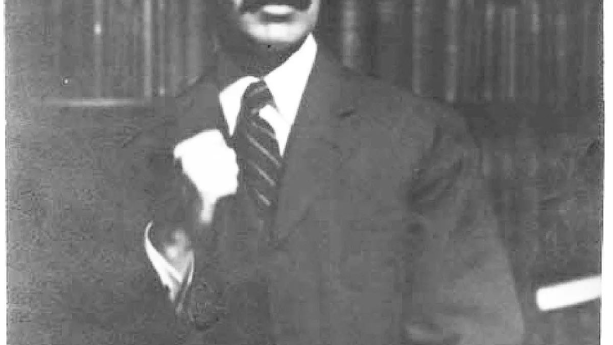 一八九九年,喬治‧梭普博士畢業於哥倫比亞大學礦業學院,其後擔任衛生工程師,對流行病學充滿使命感,自詡為「流行病鬥士」。(遠流出版提供)