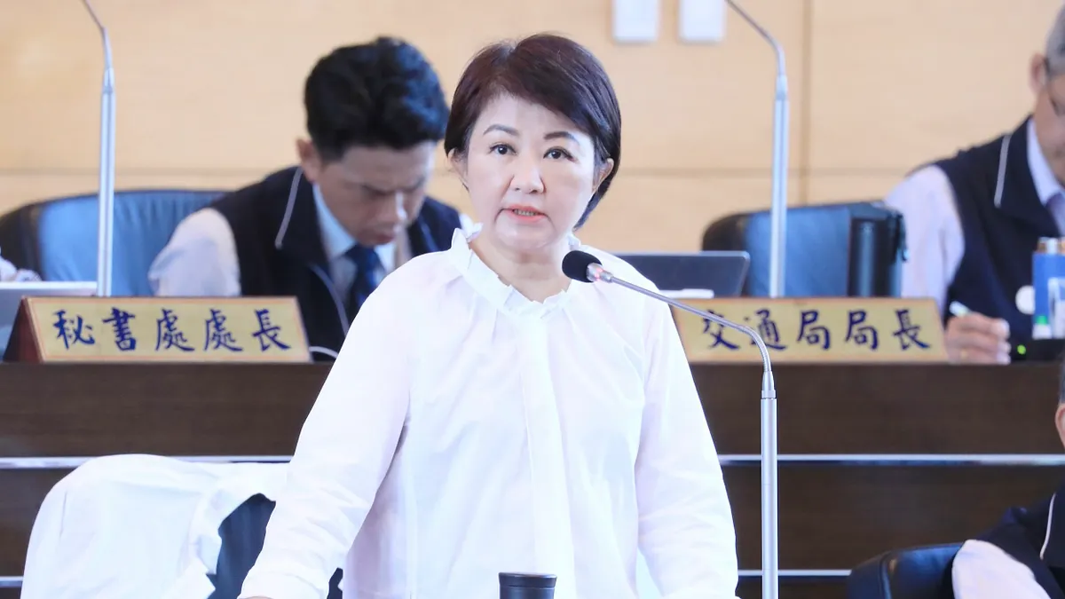 針對西屯鬥毆事件,外界質疑警力是否未及時處理,盧秀燕指出,應受責難破壞治安、無視法規的滋事者,而非辛勞執勤的基層員警。(圖/台中市政府) 針對西屯鬥毆事件,外界質疑警力是否未及時處理,盧秀燕指出,應受責難破壞治安、無視法規的滋事者,而非辛勞執勤的基層員警。(圖/台中市政府)