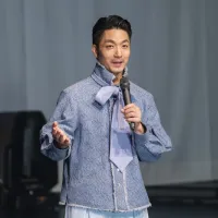 蔣介石1975年去逝、蔣經國1988年病故,蔣萬安他與兩蔣沒有任何家族互動。2005年,蔣萬安被父親「認祖歸宗」,易章為蔣。(資料照,中央社) 蔣介石1975年去逝、蔣經國1988年病故,蔣萬安他與兩蔣沒有任何家族互動。2005年,蔣萬安被父親「認祖歸宗」,易章為蔣。(資料照,中央社)