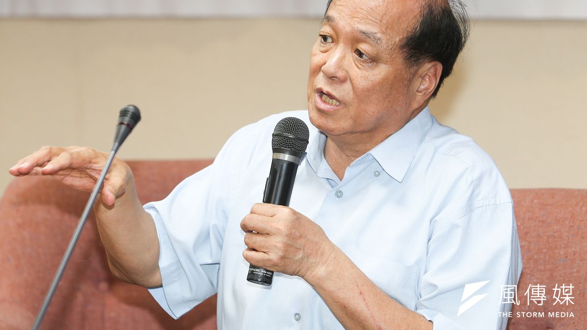 31日由台灣環保聯盟、台灣再生能源推動聯盟及立法委員陳曼麗金舉辦的「能源稅立法座談會」,前立法委員陳明真分析從能源稅法制訂源頭直至現在面臨困境。(陳明仁攝) 31日由台灣環保聯盟、台灣再生能源推動聯盟及立法委員陳曼麗金舉辦的「能源稅立法座談會」,前立法委員陳明真分析從能源稅法制訂源頭直至現在面臨困境。(陳明仁攝)