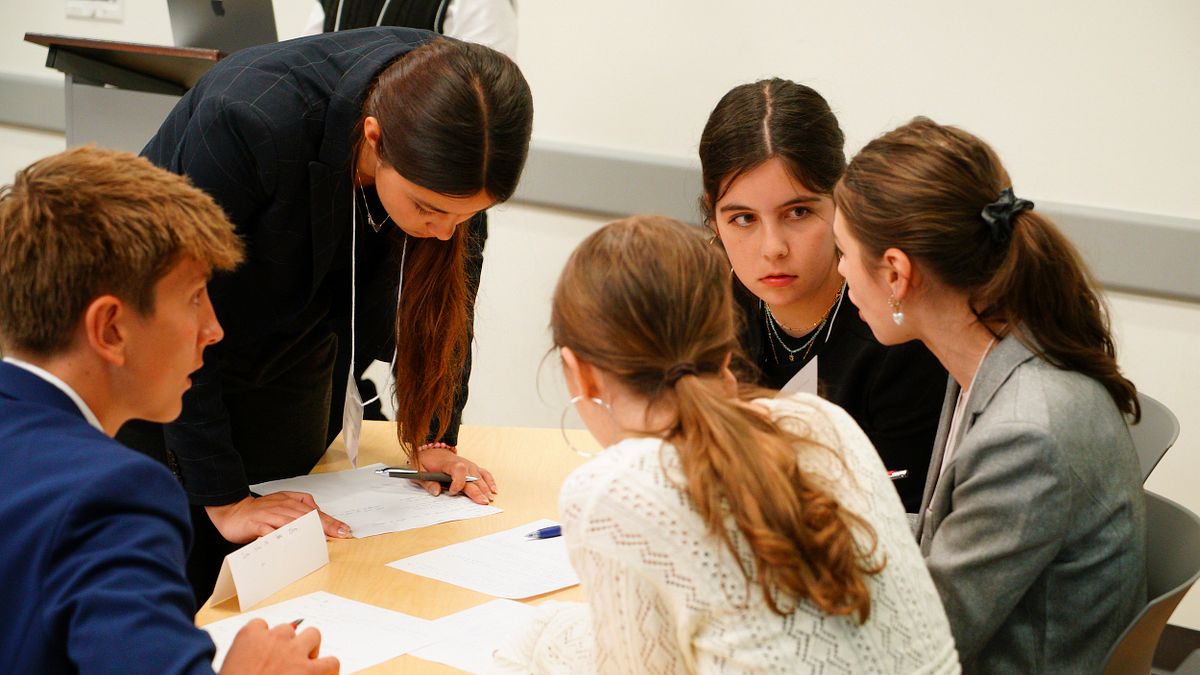 想進名校得先過AI這關?美國多所大學引入機器人審查申請,招生人員:AI速度快又永不喊累!