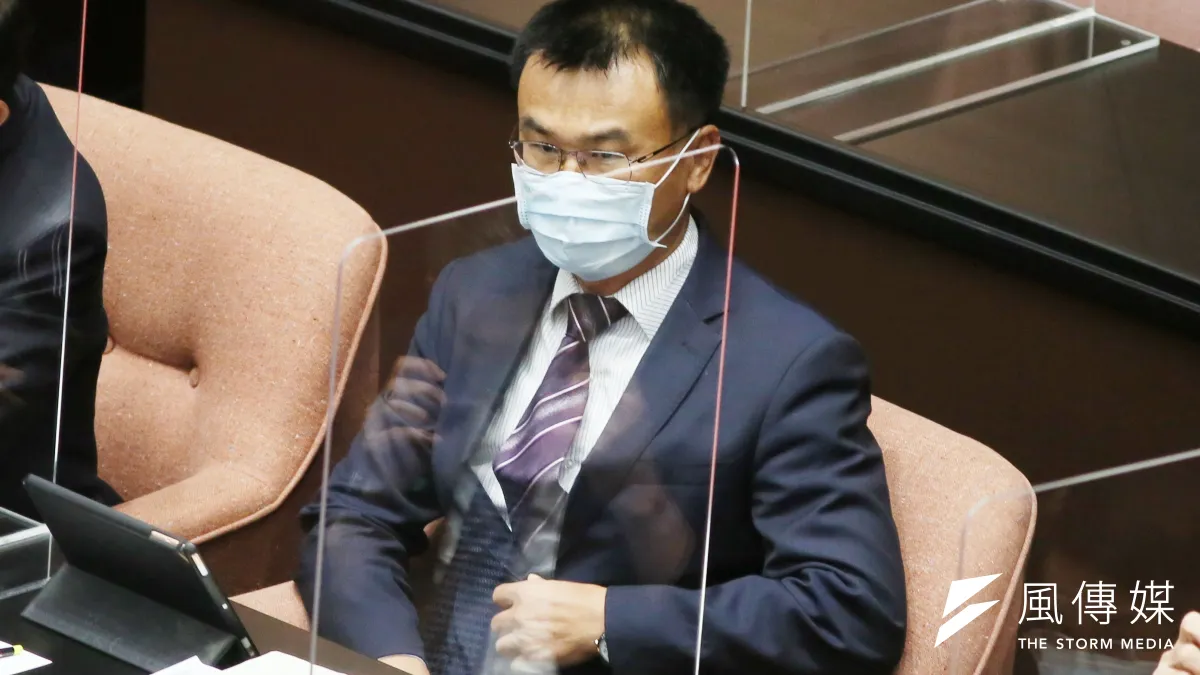 作者質疑,現在進入秋冬時期,新冠肺炎疫情隨時可能再起,恐影響農遊券的預算執行率,農委會主委陳吉仲應向大眾承諾其執行率不低於去年。(資料照,柯承惠攝)
