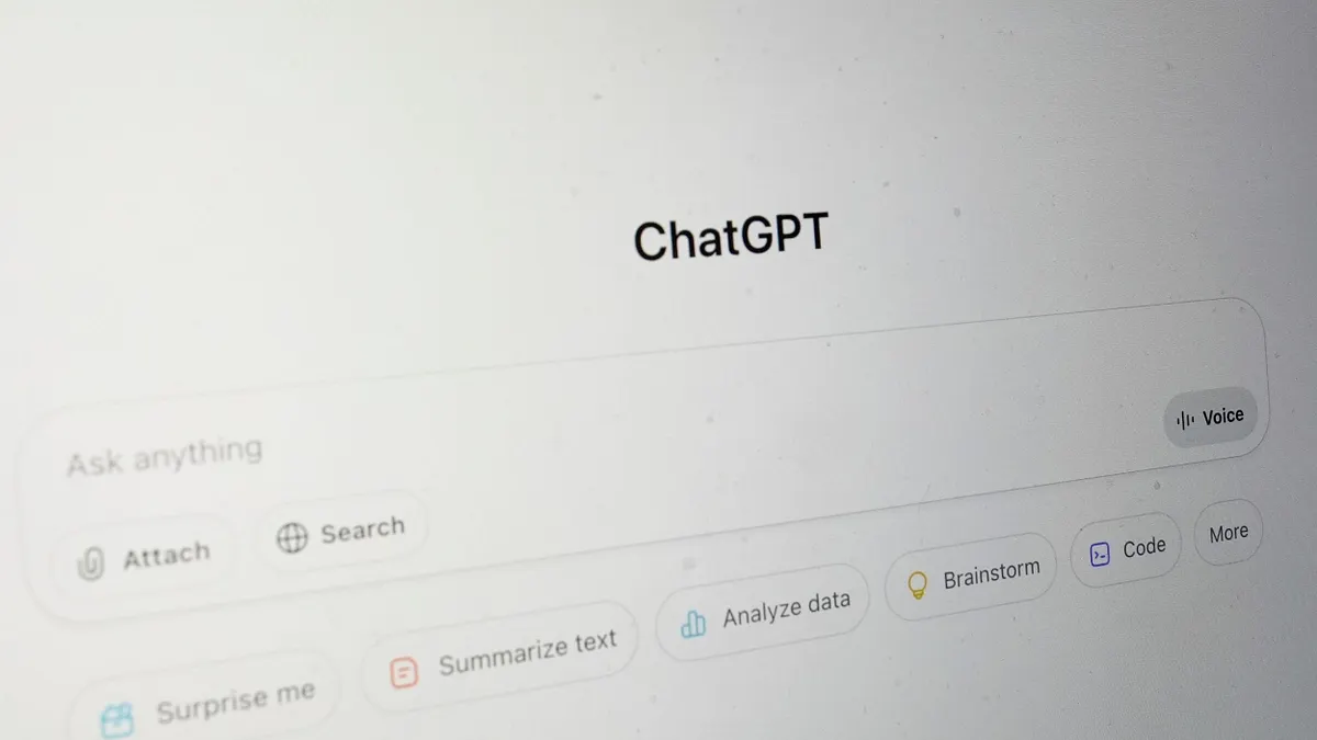 人工智慧的崛起迫使人類重新定義「思考」的價值——真正不可被取代的,不在知識與技能的熟練,而在於能否提出好問題,洞察既有結構的矛盾與漏洞。(美聯社) 人工智慧的崛起迫使人類重新定義「思考」的價值——真正不可被取代的,不在知識與技能的熟練,而在於能否提出好問題,洞察既有結構的矛盾與漏洞。(美聯社)