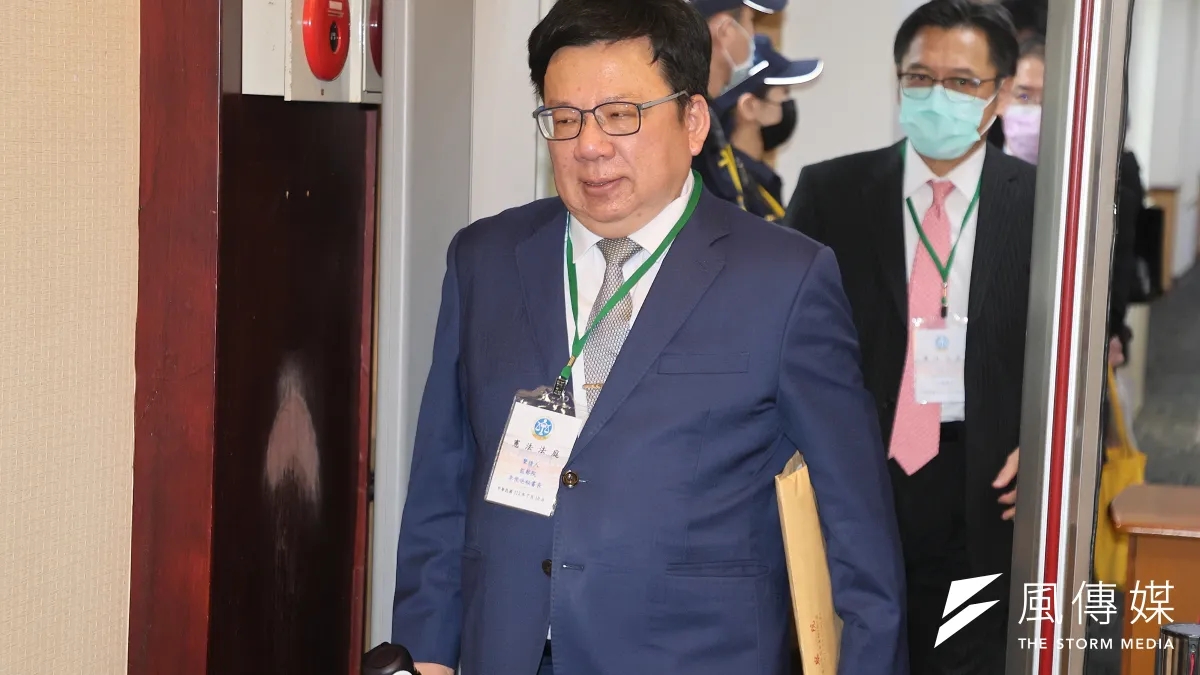 行政院刪減地方一般性補助款風波未歇,監察院秘書長李俊俋爆出「公務車載寵物」爭議,成為在野黨砲轟對象。(資料照,柯承惠攝)
