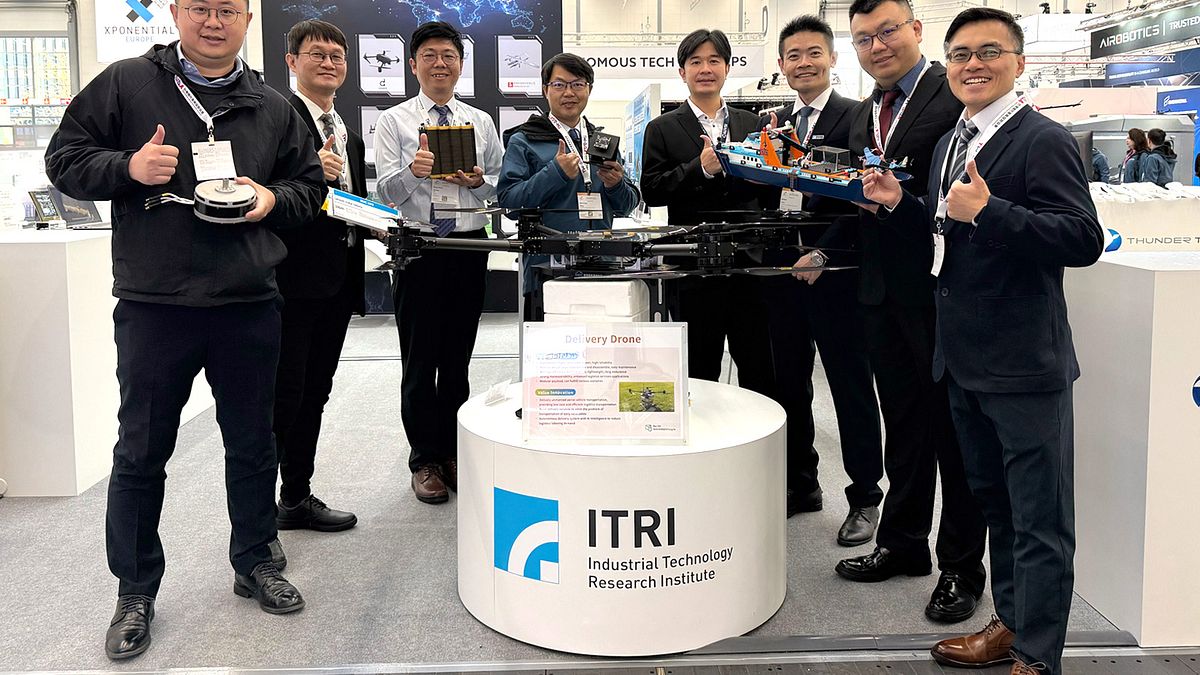 工研院於德國杜塞道夫歐洲無人機系統展(XPONENTIAL Europe 2025)展出經濟部產業技術司支持下的8項科專無人機創新技術。(圖/工研院提供) 工研院於德國杜塞道夫歐洲無人機系統展(XPONENTIAL Europe 2025)展出經濟部產業技術司支持下的8項科專無人機創新技術。(圖/工研院提供)
