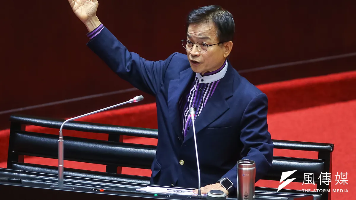 國民黨立委賴士葆表示,謝長廷是「大甩鍋」推給歷史,「輿論如何撻伐,所有的事情都與他無關,謝長廷真的厲害了。」(資料照,顏麟宇攝)