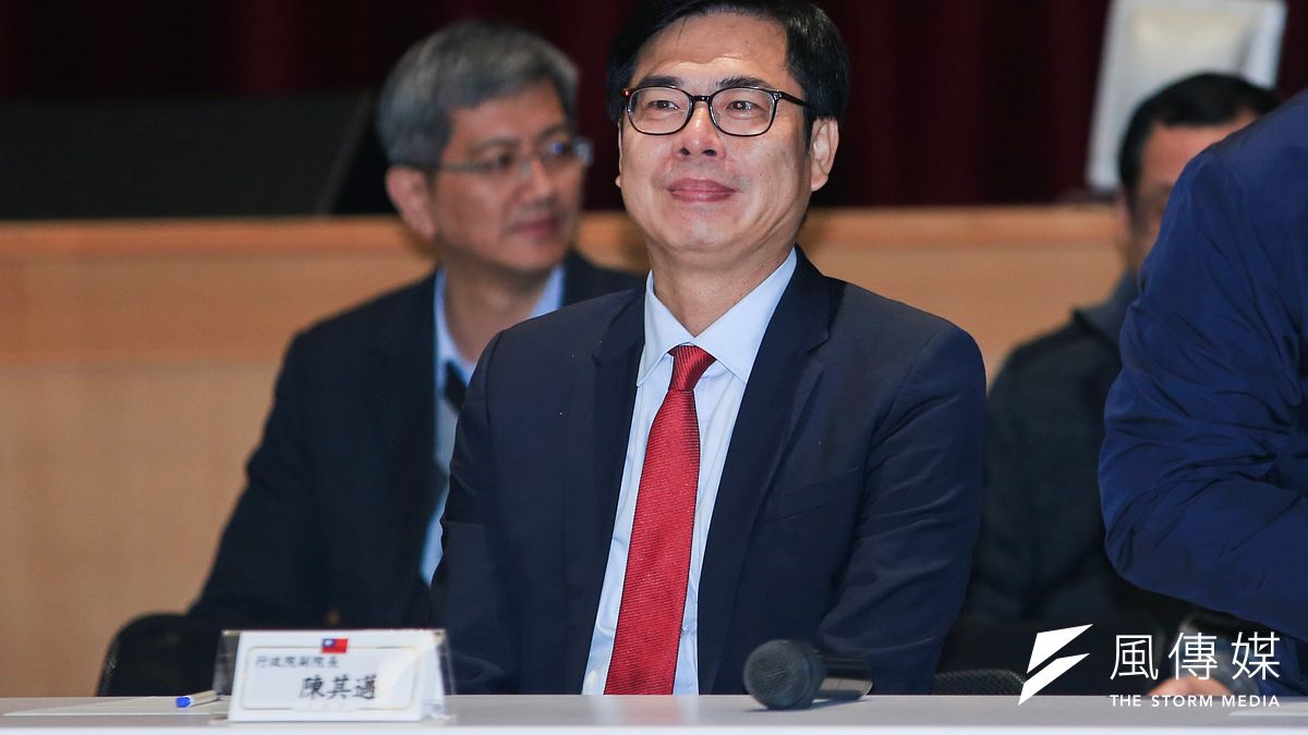 行政院今(15)天宣布,行政院長蘇貞昌昨日核定,行政院副院長陳其邁兼任行政院資安長。(簡必丞攝) 行政院今(15)天宣布,行政院長蘇貞昌昨日核定,行政院副院長陳其邁兼任行政院資安長。(簡必丞攝)