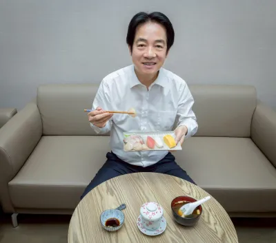 中國剛停止進口日本水產品,總統賴清德就在臉書分享午餐,並透露食材是鹿兒島鰤魚和北海道帆立貝。(取自賴清德臉書)