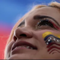 2026年1月3日、米国のトランプ大統領がベネズエラ大統領ニコラス・マドゥロを拘束したと発表した後、コロンビアの首都ボゴタではベネズエラ人女性が祝賀の声を上げた。(AP通信) 2026年1月3日、米国のトランプ大統領がベネズエラ大統領ニコラス・マドゥロを拘束したと発表した後、コロンビアの首都ボゴタではベネズエラ人女性が祝賀の声を上げた。(AP通信)