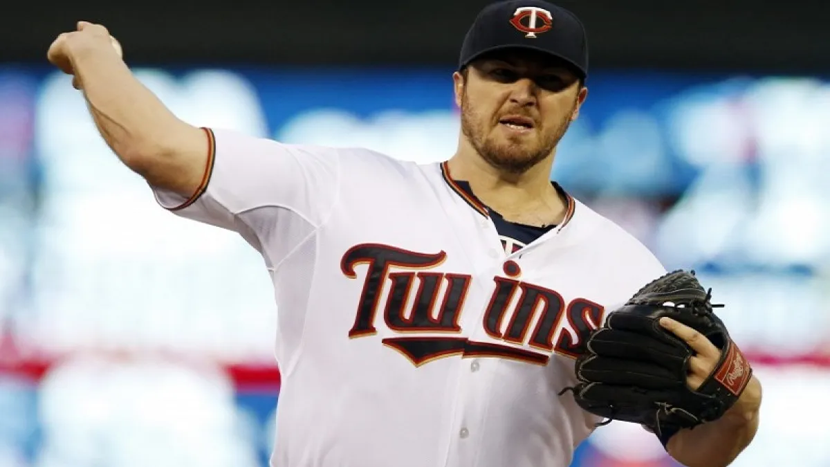 據雙城球團近期公告,先發投手休斯將會遭到指定讓渡。(美聯社)