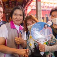 針對新竹縣選舉藍白合破局,國民黨新竹縣長參選人徐欣瑩辦公室發言人徐維遠6日表示,尊重各政黨機制,但徐欣瑩希望藍白合作目標不變,2026贏得勝選、2028下架民進黨,相信這也是藍白共同目標,將努力加倍、促成在野團結(徐欣瑩團隊提供) 針對新竹縣選舉藍白合破局,國民黨新竹縣長參選人徐欣瑩辦公室發言人徐維遠6日表示,尊重各政黨機制,但徐欣瑩希望藍白合作目標不變,2026贏得勝選、2028下架民進黨,相信這也是藍白共同目標,將努力加倍、促成在野團結(徐欣瑩團隊提供)