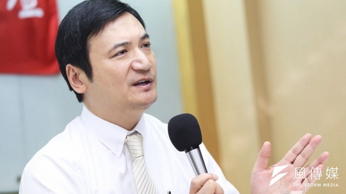 末代新聞局長楊永明出任連勝文陣營首席發言人,卻傳出他不願意上call in節目,引來內部人士側目。(資料照片,林韶安攝) 末代新聞局長楊永明出任連勝文陣營首席發言人,卻傳出他不願意上call in節目,引來內部人士側目。(資料照片,林韶安攝)