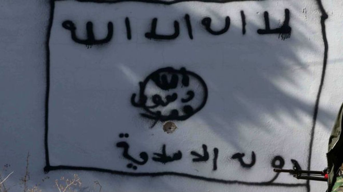 以「伊斯蘭國」自詡的極端主義組織,2014迅速佔據敘利亞和伊拉克大片領土,躍居國際舞台上,如今又宣佈對巴黎連環攻擊負責。(BBC中文網) 以「伊斯蘭國」自詡的極端主義組織,2014迅速佔據敘利亞和伊拉克大片領土,躍居國際舞台上,如今又宣佈對巴黎連環攻擊負責。(BBC中文網)