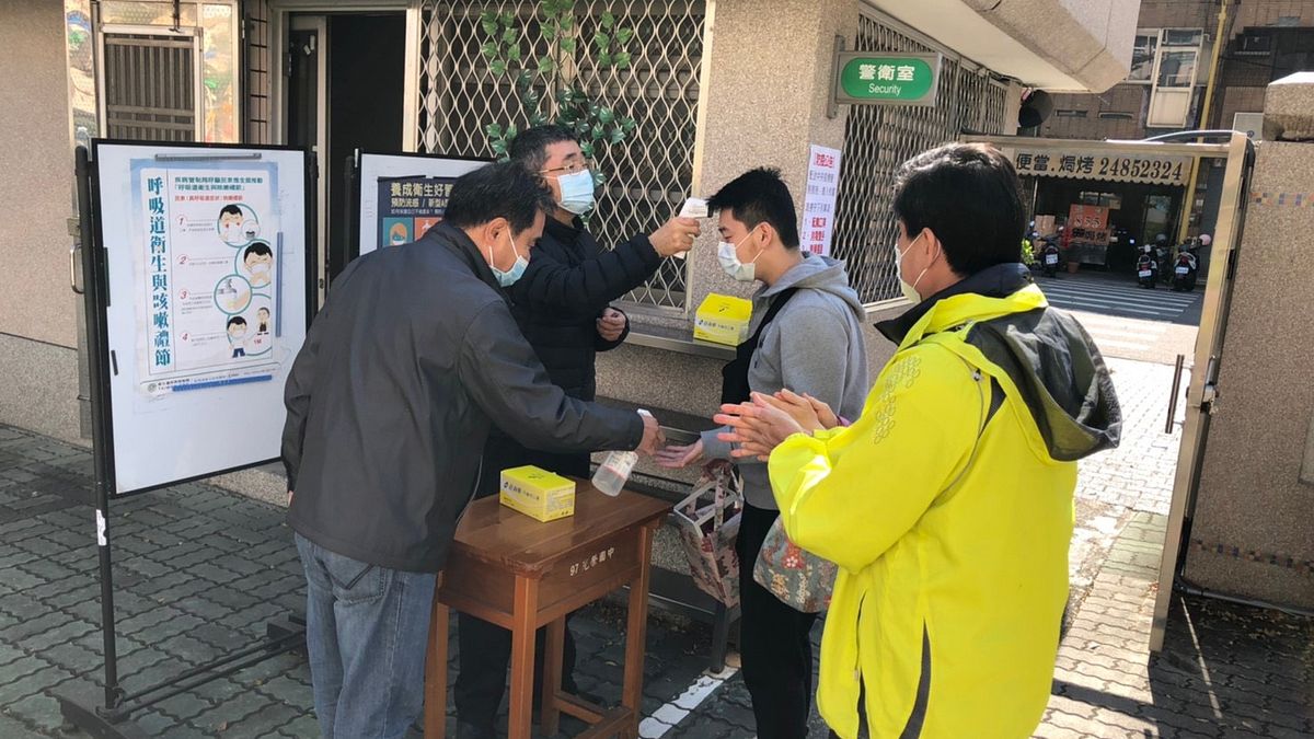 台中市校園加強武漢肺炎防疫。(圖/台中市政府提供) 台中市校園加強武漢肺炎防疫。(圖/台中市政府提供)