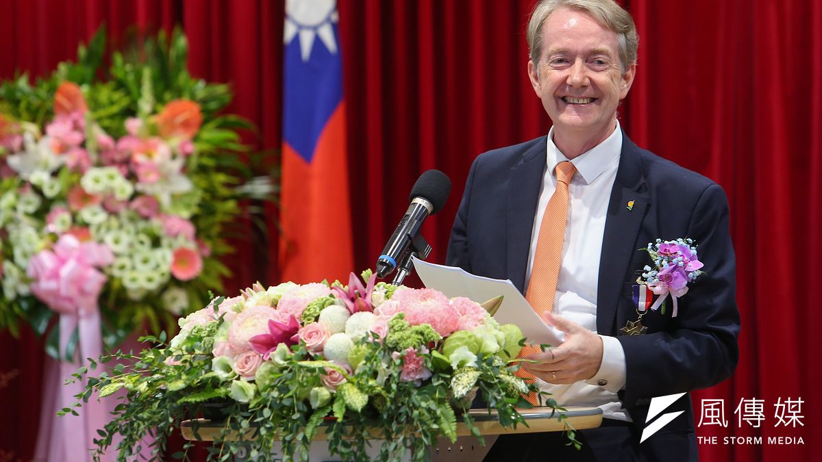 2020年7月23日,荷蘭駐台代表紀維德獲頒經濟專業獎章。(顏麟宇攝) 2020年7月23日,荷蘭駐台代表紀維德獲頒經濟專業獎章。(顏麟宇攝)