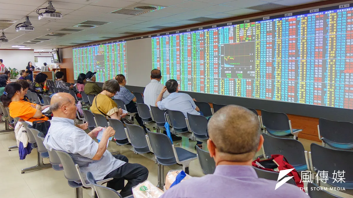 金管會金融監督管理委員會副主委鄭貞茂表示,台股目前主要的投資人是5、6年級生,並指出年輕人參與熱忱不太夠。(資料照,陳明仁攝) 金管會金融監督管理委員會副主委鄭貞茂表示,台股目前主要的投資人是5、6年級生,並指出年輕人參與熱忱不太夠。(資料照,陳明仁攝)