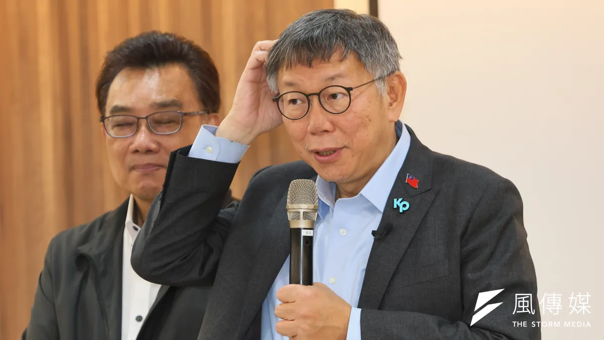 立法院正副院長選舉結束,却爆出民進黨與民眾黨主席柯文哲的「電話門」。(顏麟宇攝)