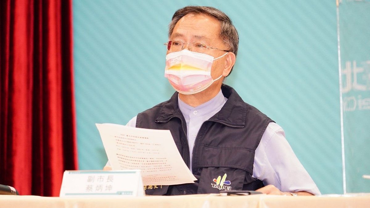 台北市副市長蔡炳坤表示,17日將啟動預約系統,針對65歲以上長者接種疫苗,不論是第1、2、3或4劑疫苗,台北市民都有1000元禮券。(資料照,台北市政府提供) 台北市副市長蔡炳坤表示,17日將啟動預約系統,針對65歲以上長者接種疫苗,不論是第1、2、3或4劑疫苗,台北市民都有1000元禮券。(資料照,台北市政府提供)