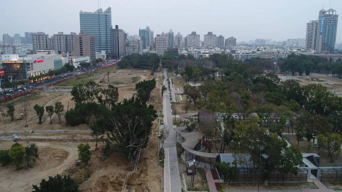 平實營區中央公園新建工程獲獎 南市府受獎表揚