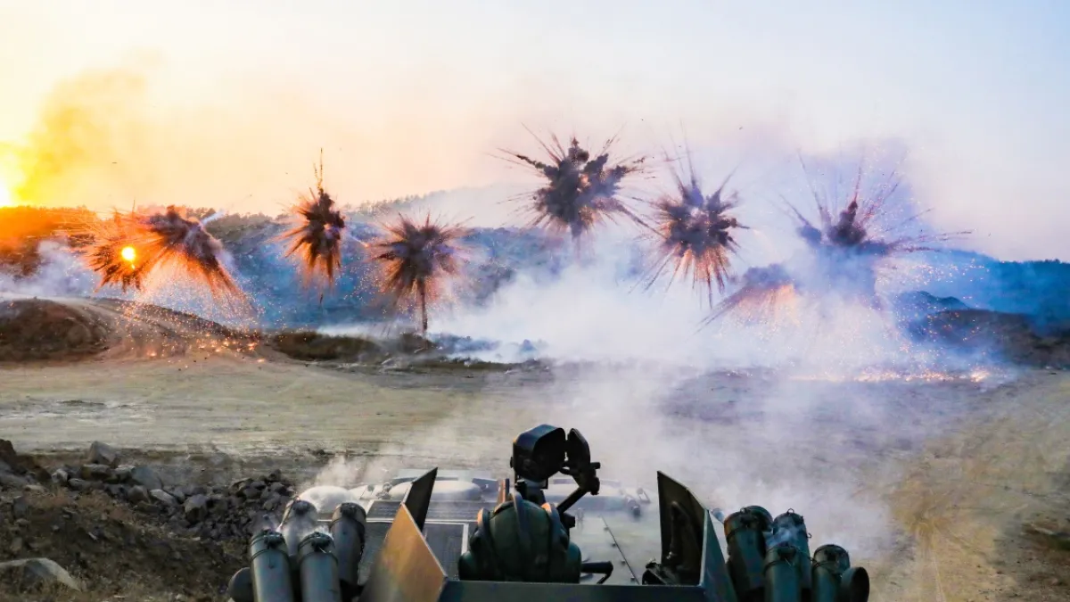 圖為解放軍某裝甲旅實彈演習。(資料照,中國軍網)